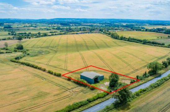 Barn for conversion in Chearsley photo